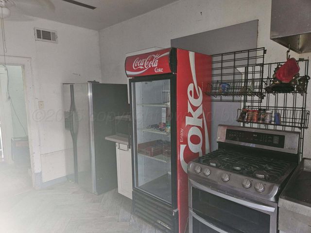 418 S Main Street, Borger, TX 79007