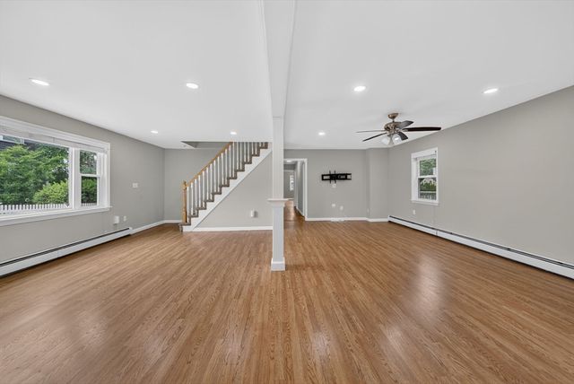 119 High St, North Andover, MA 01845
