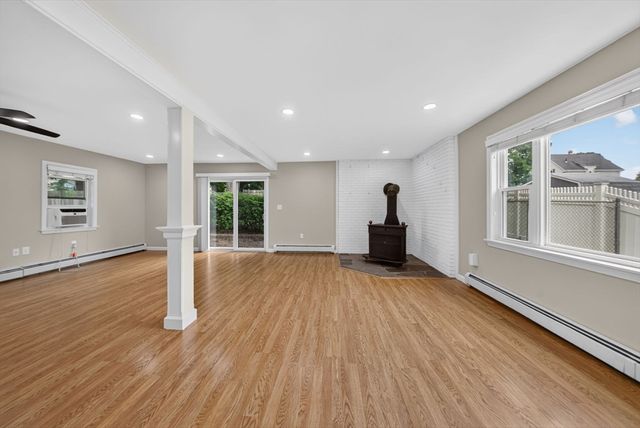 119 High St, North Andover, MA 01845