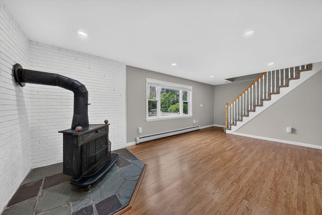 119 High St, North Andover, MA 01845