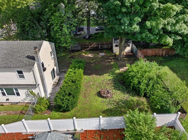 119 High St, North Andover, MA 01845