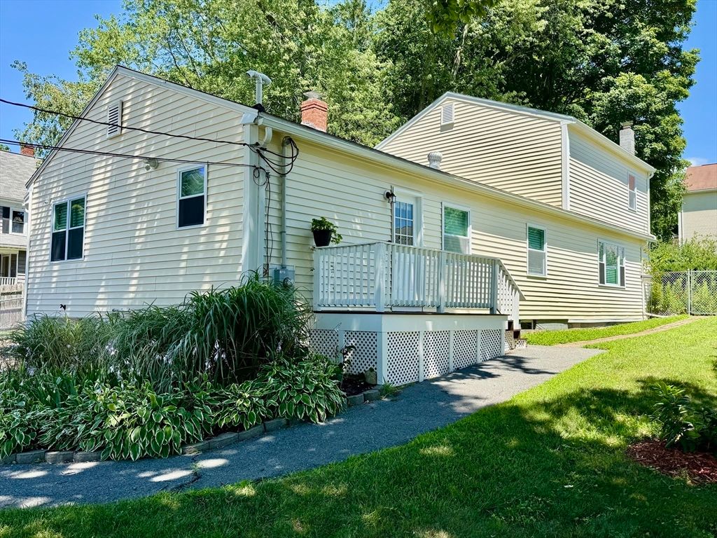 119 High St, North Andover, MA 01845