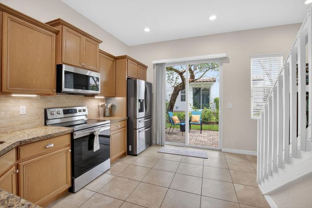 485 Graham Place, Boynton Beach, FL 33435