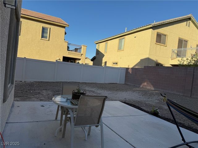 4004 Daydream Bend Street, North Las Vegas, NV 89032