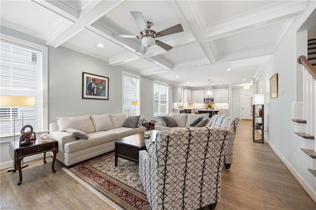 1435 Waltham LN, Newport News, VA 23608