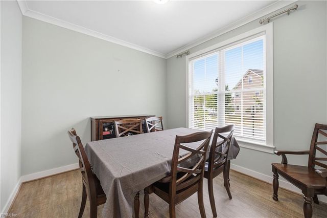 1435 Waltham LN, Newport News, VA 23608