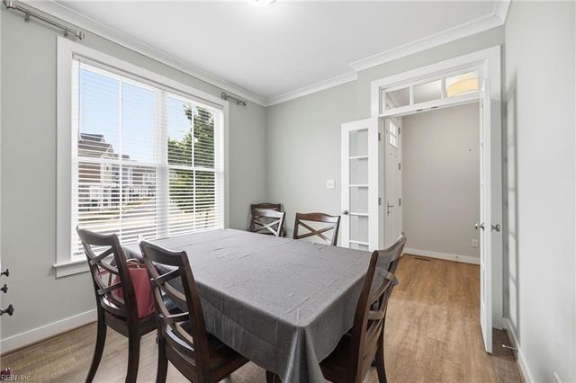 1435 Waltham LN, Newport News, VA 23608