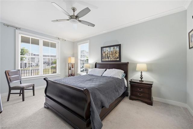 1435 Waltham LN, Newport News, VA 23608