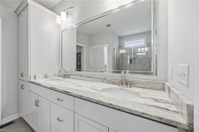 1435 Waltham LN, Newport News, VA 23608