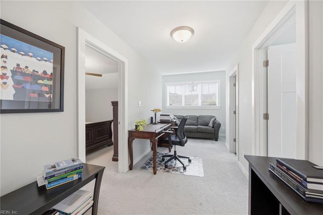 1435 Waltham LN, Newport News, VA 23608