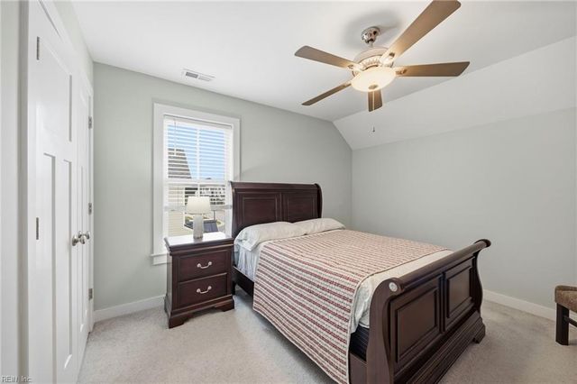 1435 Waltham LN, Newport News, VA 23608