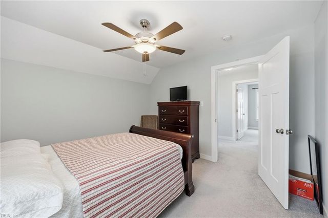 1435 Waltham LN, Newport News, VA 23608