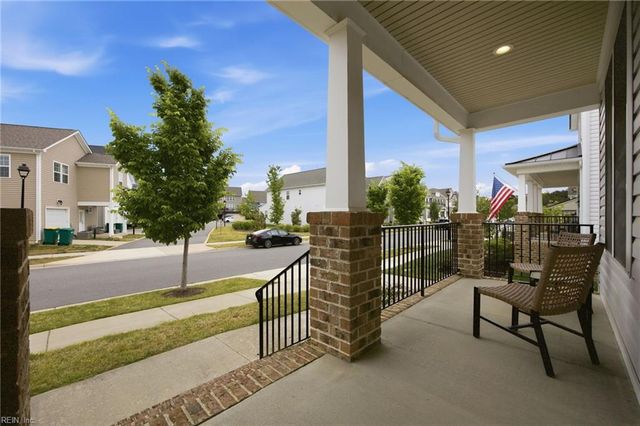 1435 Waltham LN, Newport News, VA 23608