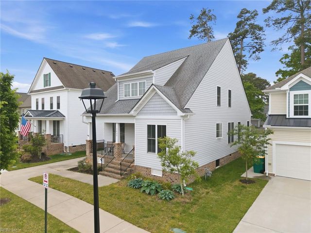 1435 Waltham LN, Newport News, VA 23608