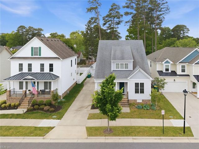 1435 Waltham LN, Newport News, VA 23608