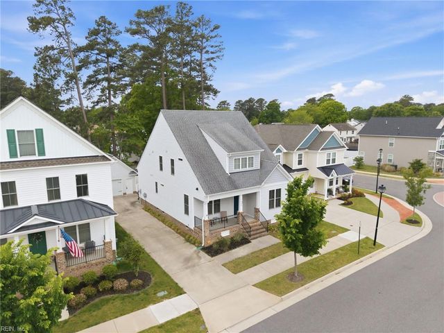 1435 Waltham LN, Newport News, VA 23608