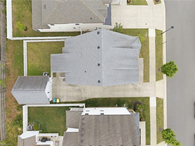 1435 Waltham LN, Newport News, VA 23608