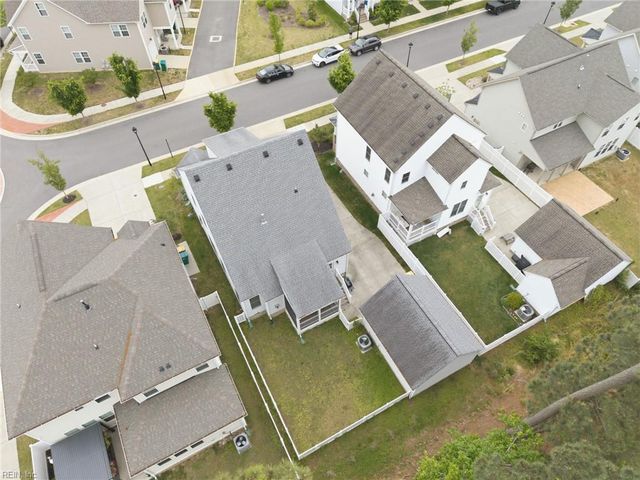 1435 Waltham LN, Newport News, VA 23608