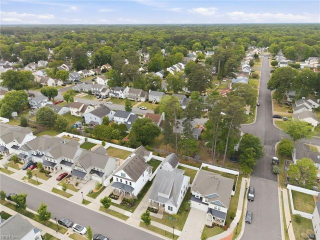 1435 Waltham LN, Newport News, VA 23608