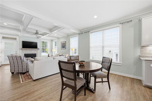 1435 Waltham LN, Newport News, VA 23608