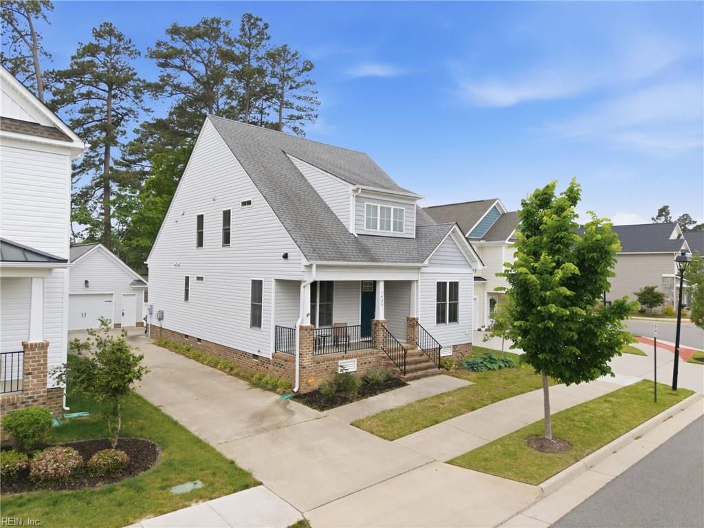 1435 Waltham LN, Newport News, VA 23608