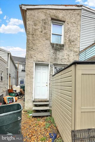 230 LAWRENCE ST, Columbia, PA 17512