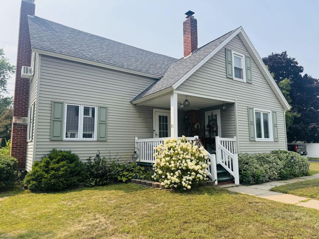 58 Pleasant Street, Peru, NY 12972
