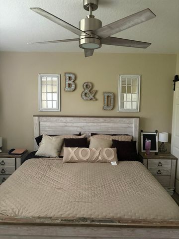 1966 Alamanda Way, Riviera Beach, FL 33404