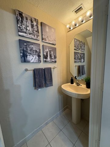 1966 Alamanda Way, Riviera Beach, FL 33404