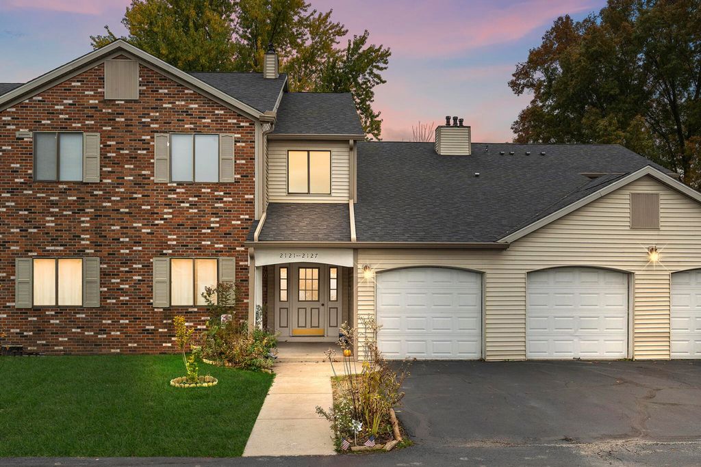 2121 Tupelo Lane, Chesterton, IN 46304