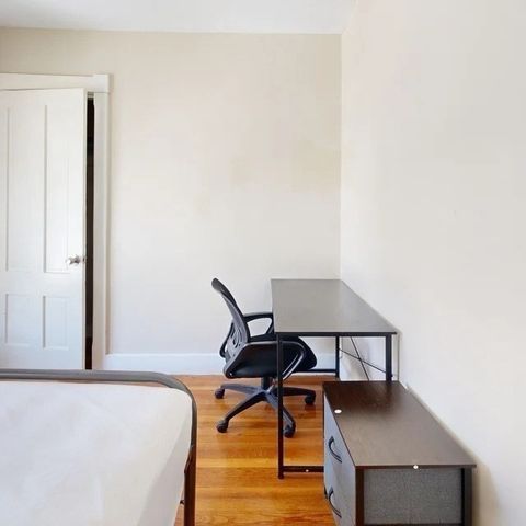 21 Clifton St, Worcester, MA 01610