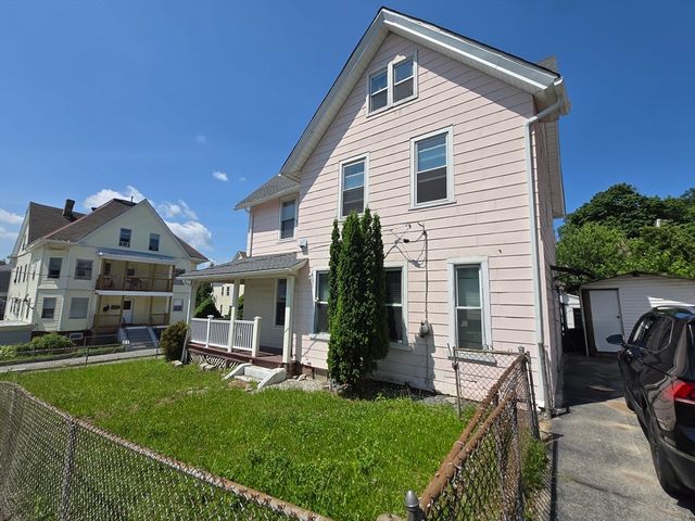 21 Clifton St, Worcester, MA 01610