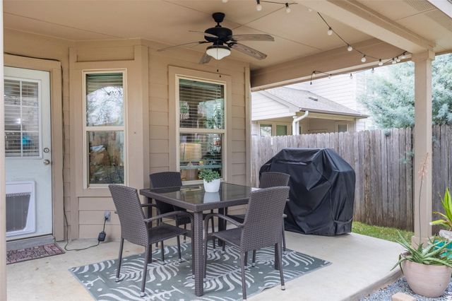 210 Wincliff DR, Buda, TX 78610