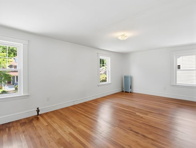 34 Burdette Ave, Framingham, MA 01702