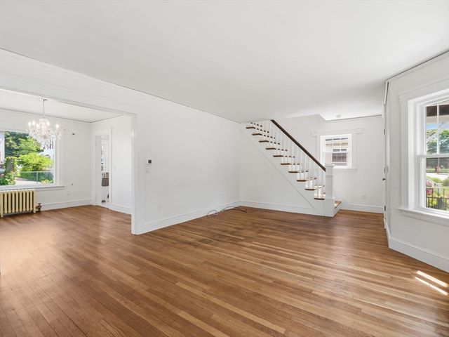34 Burdette Ave, Framingham, MA 01702
