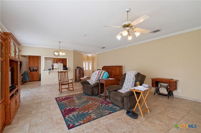 123 E Harbor Drive, Port Lavaca, TX 77979