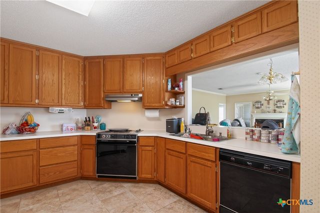 123 E Harbor Drive, Port Lavaca, TX 77979
