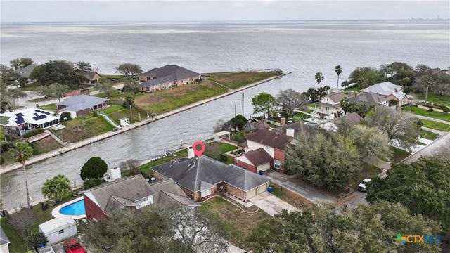 123 E Harbor Drive, Port Lavaca, TX 77979
