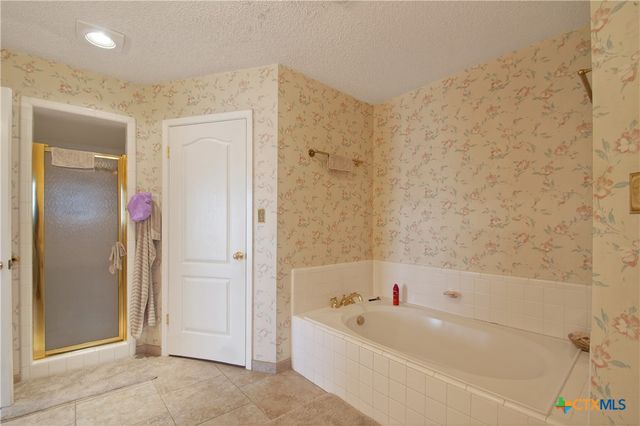 123 E Harbor Drive, Port Lavaca, TX 77979