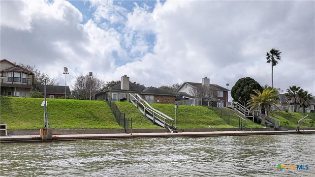 123 E Harbor Drive, Port Lavaca, TX 77979