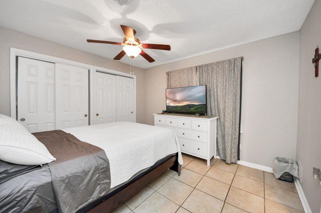2806 Oak Drive, Dickinson, TX 77539
