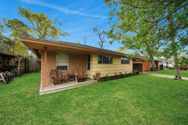 2806 Oak Drive, Dickinson, TX 77539
