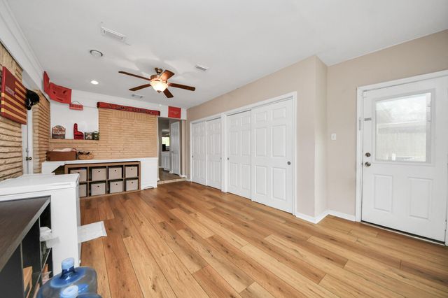 2806 Oak Drive, Dickinson, TX 77539
