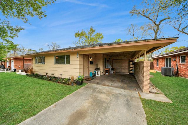 2806 Oak Drive, Dickinson, TX 77539
