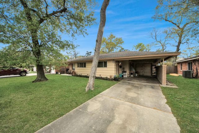 2806 Oak Drive, Dickinson, TX 77539