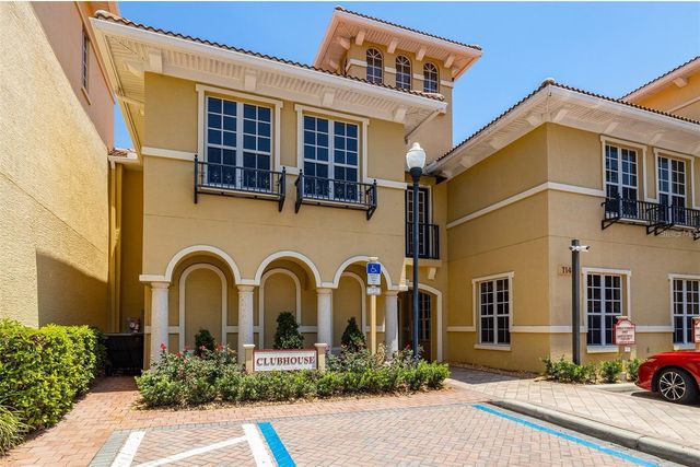 126 BEACH HAVEN LANE 126, Tampa, FL 33609