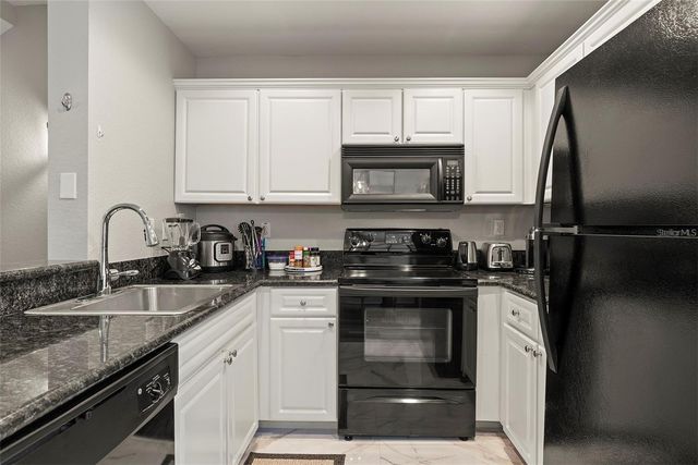 126 BEACH HAVEN LANE 126, Tampa, FL 33609