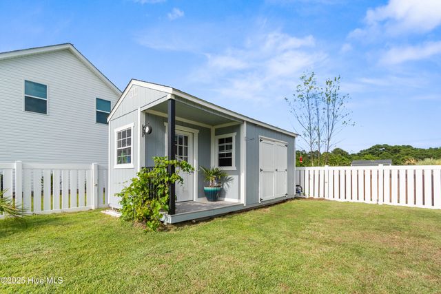 254 E Red Head Circle, Sneads Ferry, NC 28460