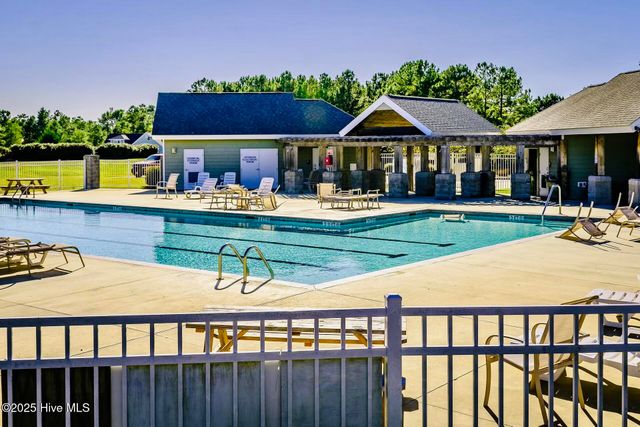 254 E Red Head Circle, Sneads Ferry, NC 28460