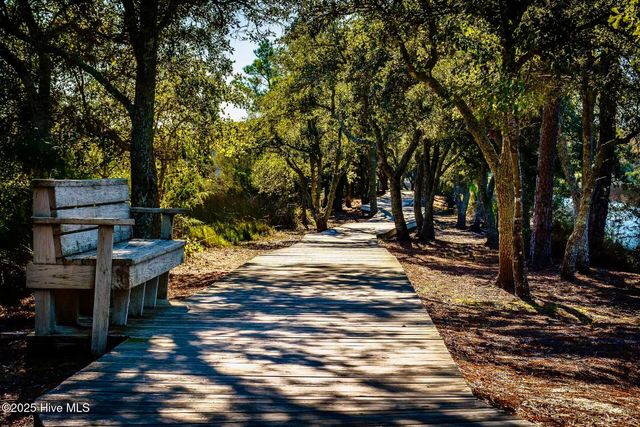 254 E Red Head Circle, Sneads Ferry, NC 28460